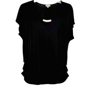 Lily White Black V-Neck w Metal Bar Side Ruched Cap Sleeve Slinky Blouse